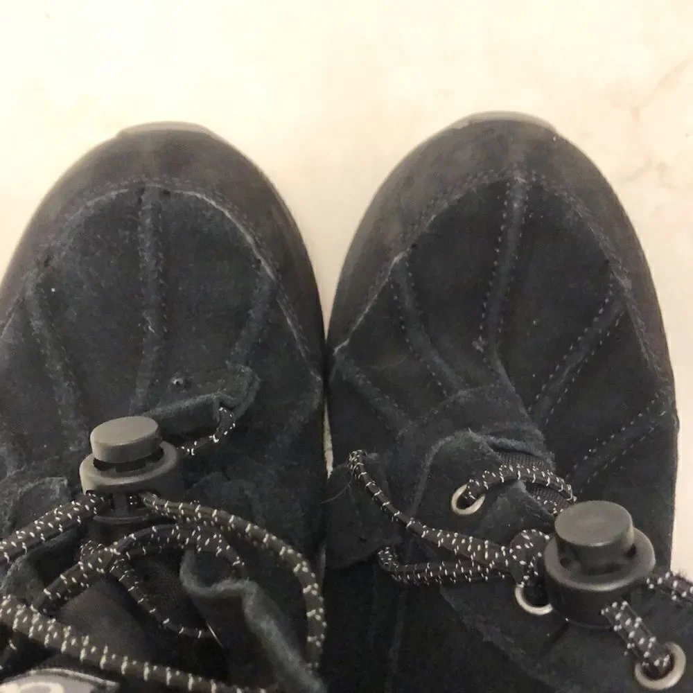 Uggs   Lace ups